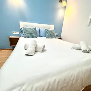 https://apartamento-en-sants.topbarcelonahotels.com